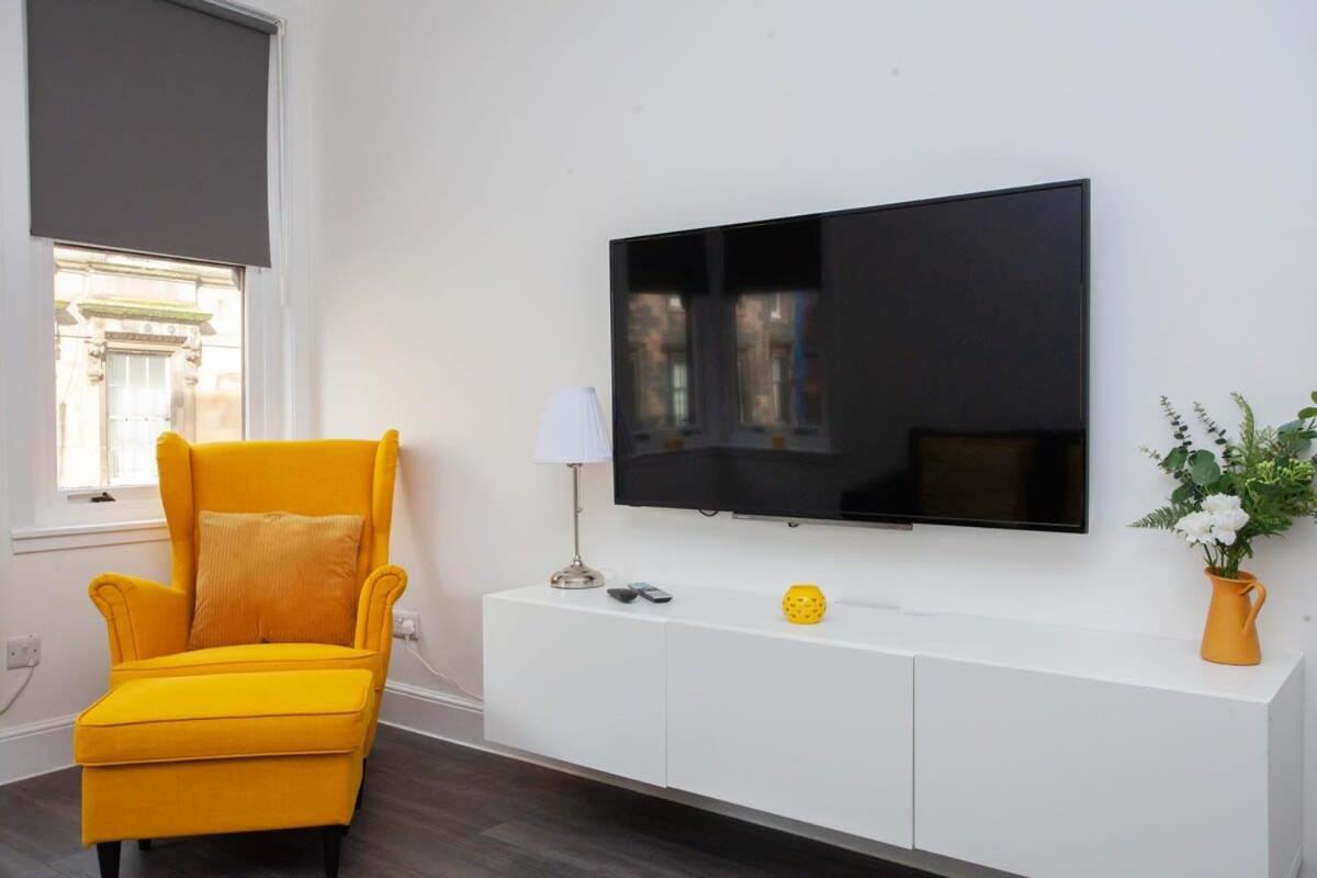 Newly Renovated City Apartment グラスゴー エクステリア 写真